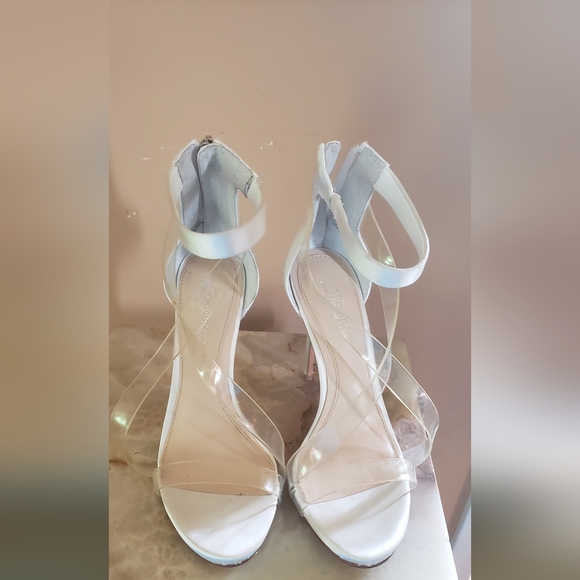 Vince Camuto Shoes - Sexy White Shoes. By Vince Camuto.